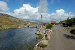 Kanal vor Midbrød